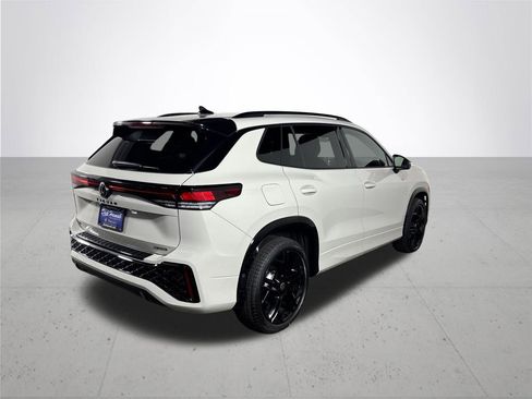 New 2026 Volkswagen Tiguan SE R-Line image 6