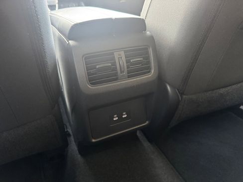 Used 2025 Nissan Rogue SV image 24