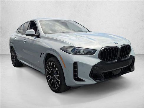 Used 2024 BMW X6 xDrive40i w/ Premium Package AWD/4WD image 3