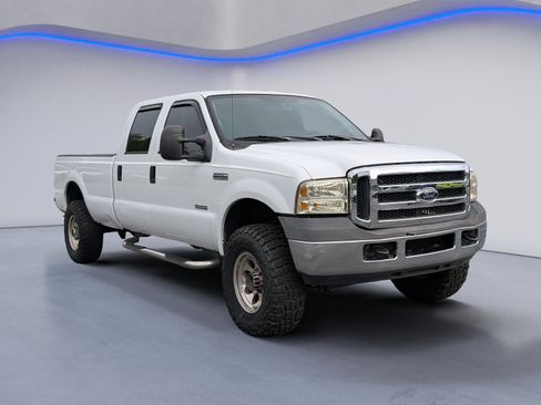 Used 2006 Ford F250 Lariat AWD/4WD image 3