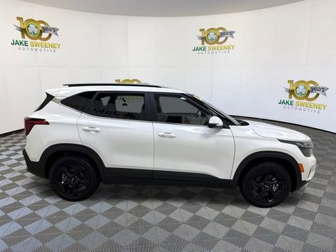 Used 2026 Kia Seltos EX w/ EX Sunroof Package image 11