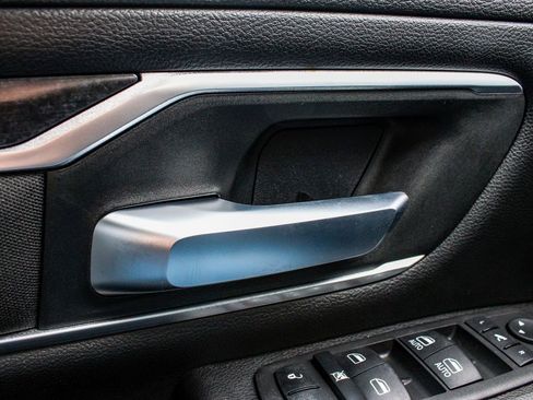 Used 2023 RAM 1500 Big Horn image 9