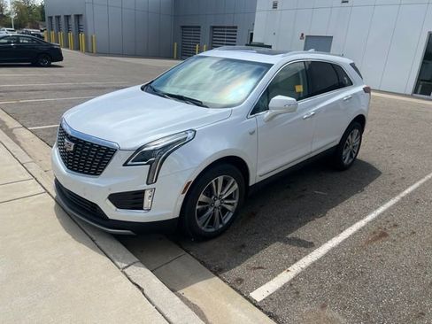 Certified 2024 Cadillac XT5 Premium Luxury w/ LPO, Floor Liner Package AWD/4WD image 1