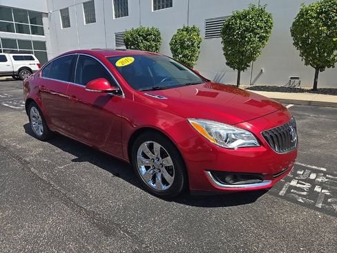 Used 2015 Buick Regal Premium w/ Experience Buick Package FWD image 4