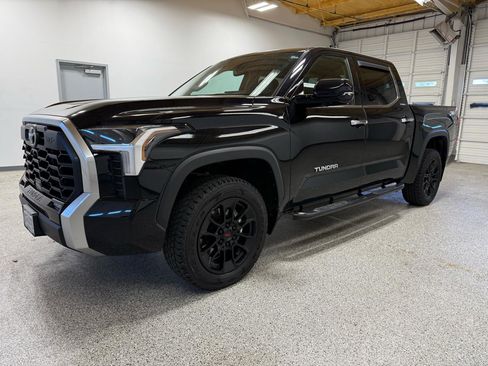 Used 2023 Toyota Tundra Limited w/ TRD Off-Road Package AWD/4WD image 8