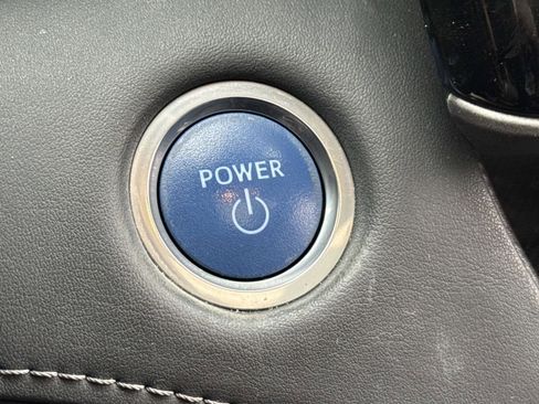 Certified 2021 Toyota Highlander XLE image 24