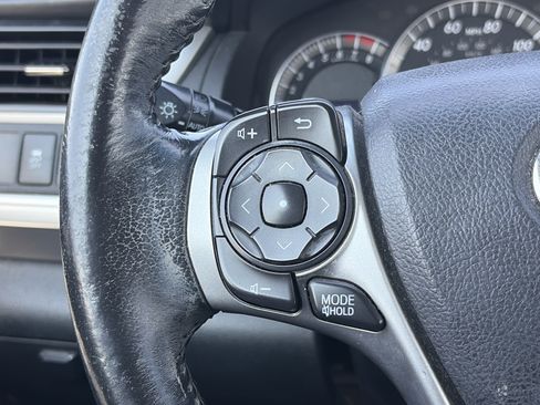 Used 2014 Toyota Camry SE FWD image 20