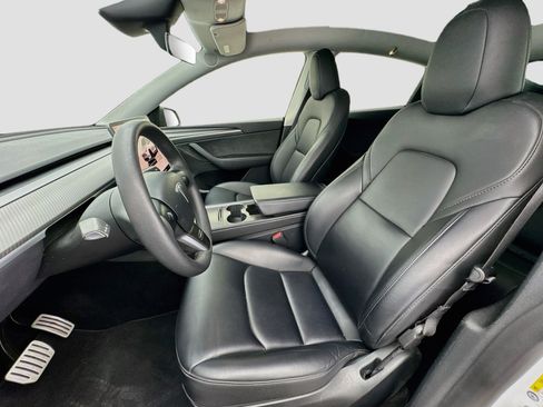 Used 2023 Tesla Model Y Performance AWD/4WD image 13