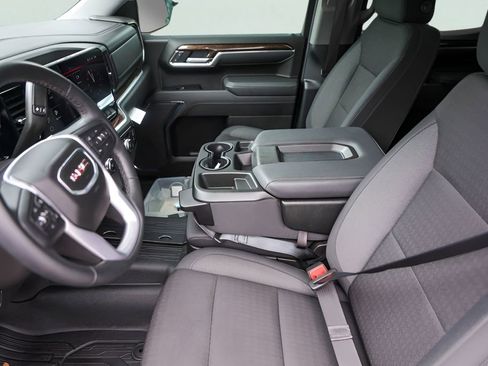 Used 2025 GMC Sierra 1500 Elevation image 12