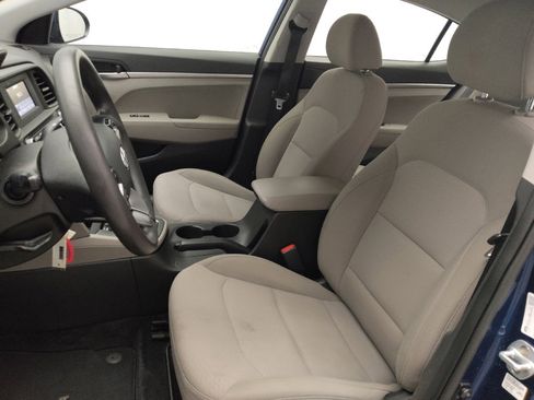 Used 2019 Hyundai Elantra SE FWD image 17