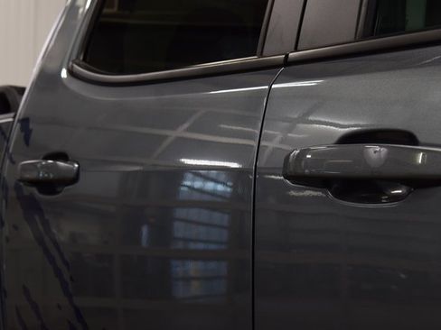 Used 2022 Chevrolet Colorado ZR2 image 17