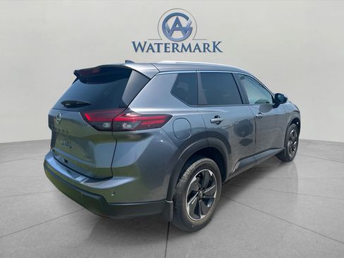 Used 2025 Nissan Rogue SV w/ SV Premium Package AWD/4WD image 7