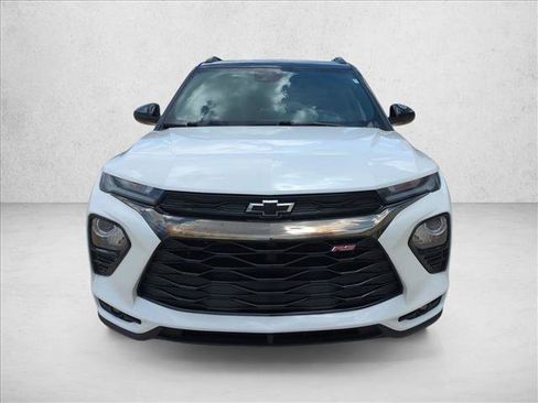 Used 2022 Chevrolet TrailBlazer RS w/ Sun and Liftgate Package FWD image 2