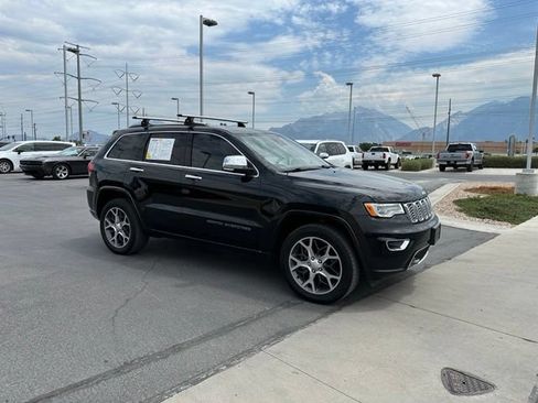 Used 2019 Jeep Grand Cherokee Overland AWD/4WD image 6