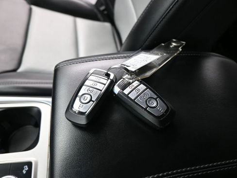 Certified 2023 Ford Explorer XLT w/ Equipment Group 202A image 19