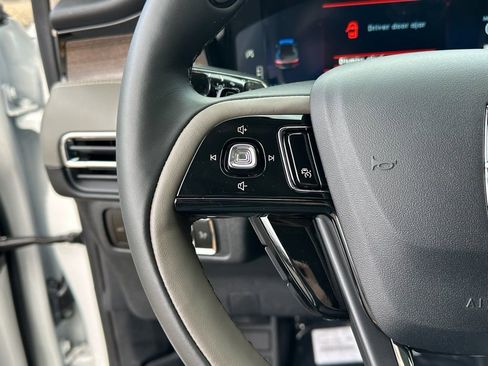 New 2026 Lincoln Corsair Reserve w/ Jet Appearance Package image 8