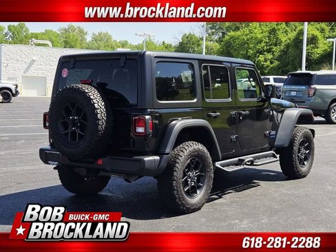 Used 2024 Jeep Wrangler Unlimited AWD/4WD image 3