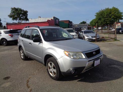 Used 2012 Subaru Forester 2.5X w/ Alloy Wheel Pkg AWD/4WD image 2