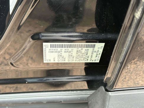 Used 2023 Nissan Rogue S image 17