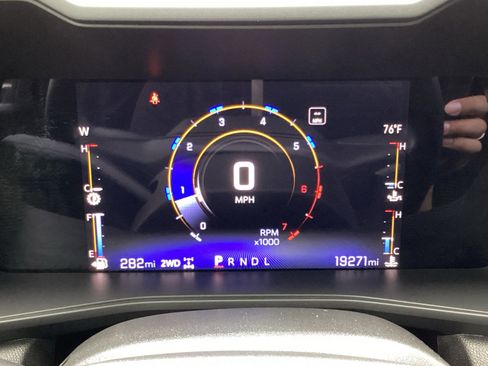 Used 2023 Chevrolet Colorado Trail Boss w/ Technology Package image 22