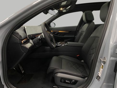 New 2026 BMW 540i xDrive image 30