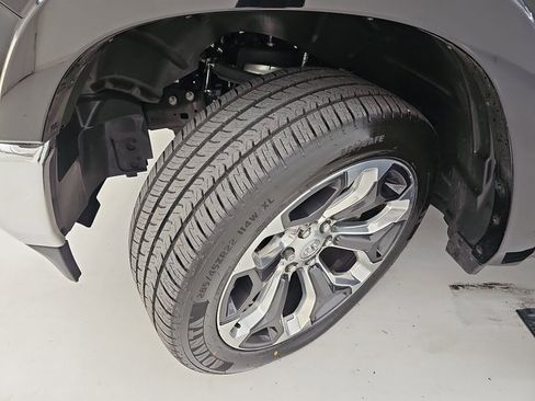 Used 2022 RAM 1500 Limited image 40