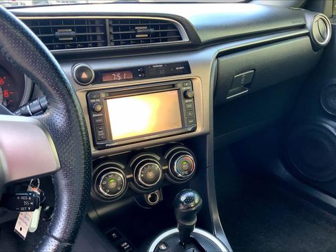 Used 2015 Scion tC FWD image 6