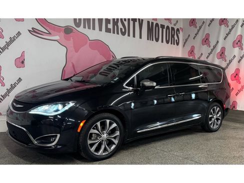 Used 2020 Chrysler Pacifica Limited image 7