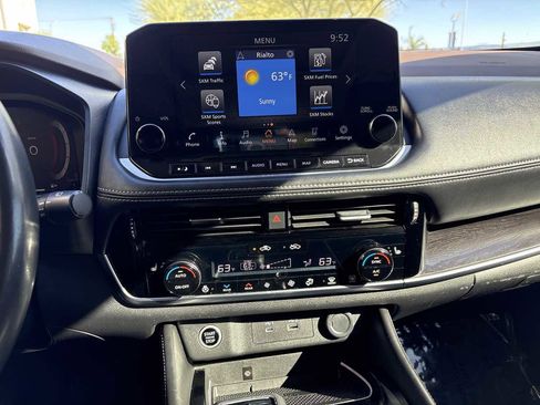 Used 2021 Nissan Rogue Platinum image 26