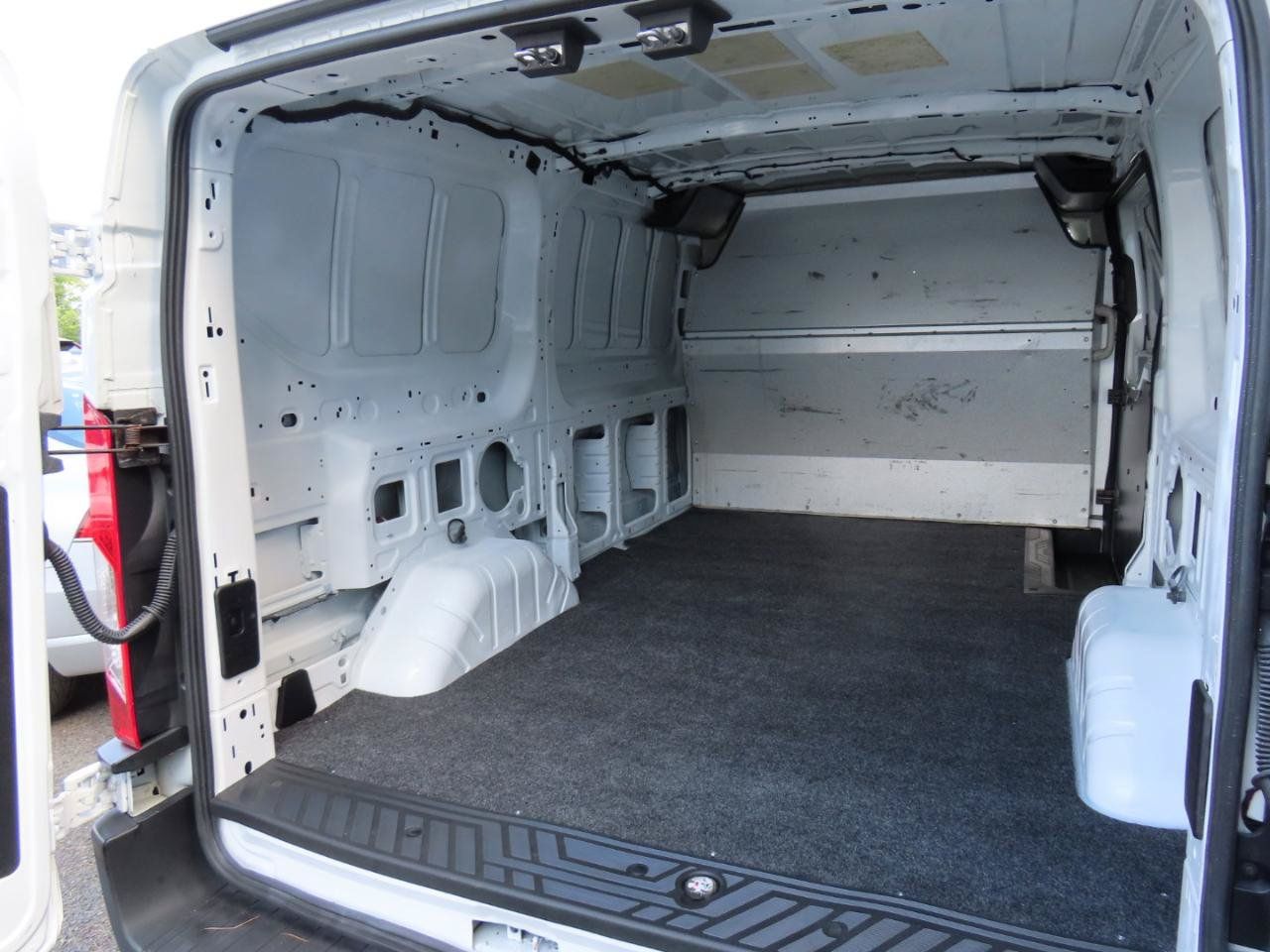 Used 2018 Ford Transit 150 130 Low Roof RWD image 11