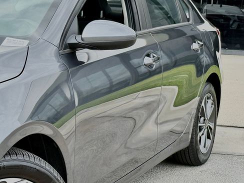 Used 2023 Kia Forte LXS FWD image 4