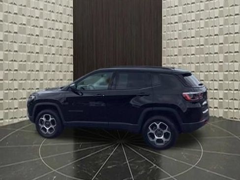 Used 2022 Jeep Compass Trailhawk w/ Sun and Sound Group AWD/4WD image 7