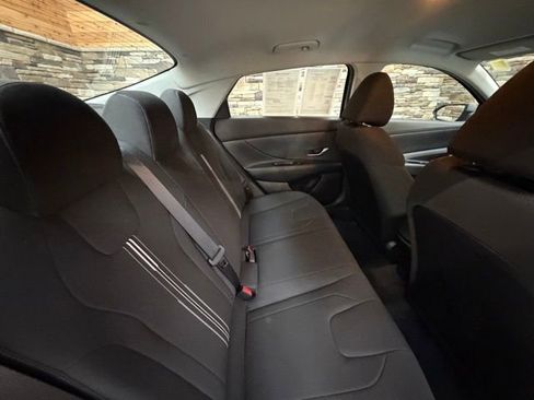 Used 2021 Hyundai Elantra SEL FWD image 32