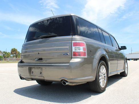 Used 2013 Ford Flex SEL FWD image 18