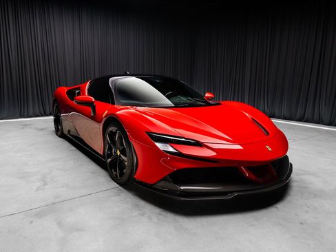 Used 2021 Ferrari SF90 Stradale AWD/4WD image 11