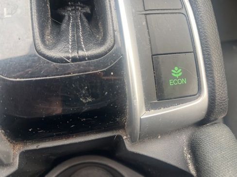 Used 2018 Honda Civic EX-T image 25