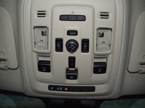 Used 2024 GMC Yukon Denali AWD/4WD image 53
