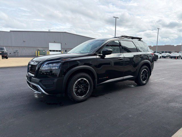 Used 2025 Nissan Pathfinder Rock Creek AWD/4WD image 3