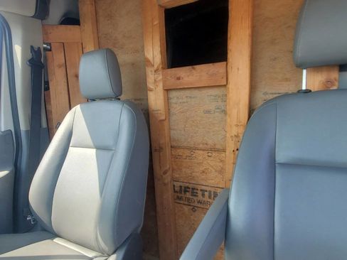 Used 2019 Ford Transit 250 148 Medium Roof image 18