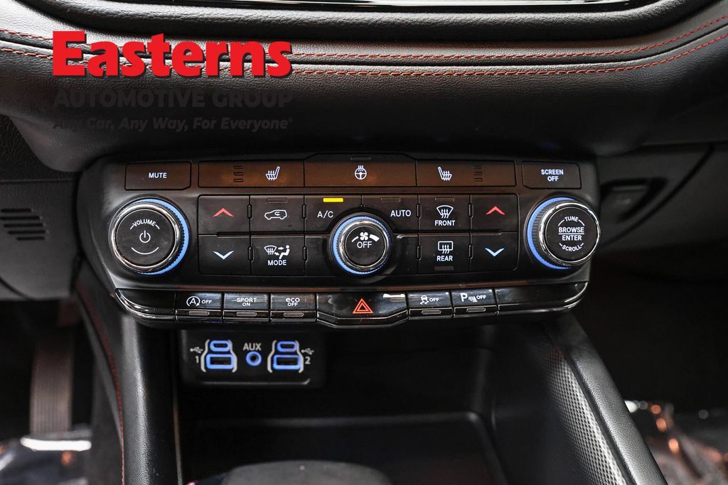 Used 2025 Dodge Durango GT RWD image 21