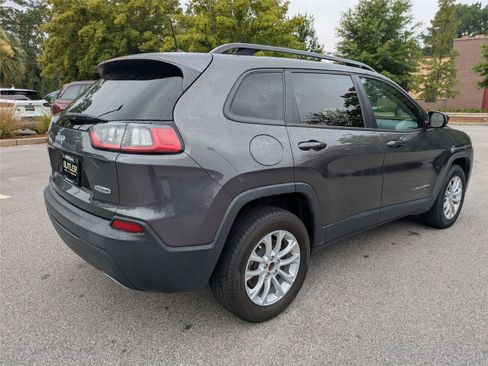 Certified 2022 Jeep Cherokee Latitude Lux AWD/4WD image 7