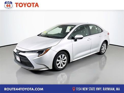 Used 2023 Toyota Corolla LE image 1