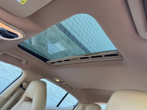 Used 2014 Porsche Panamera image 24