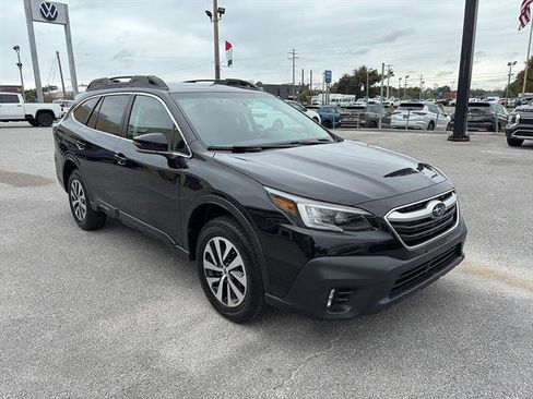 Used 2021 Subaru Outback Premium image 8
