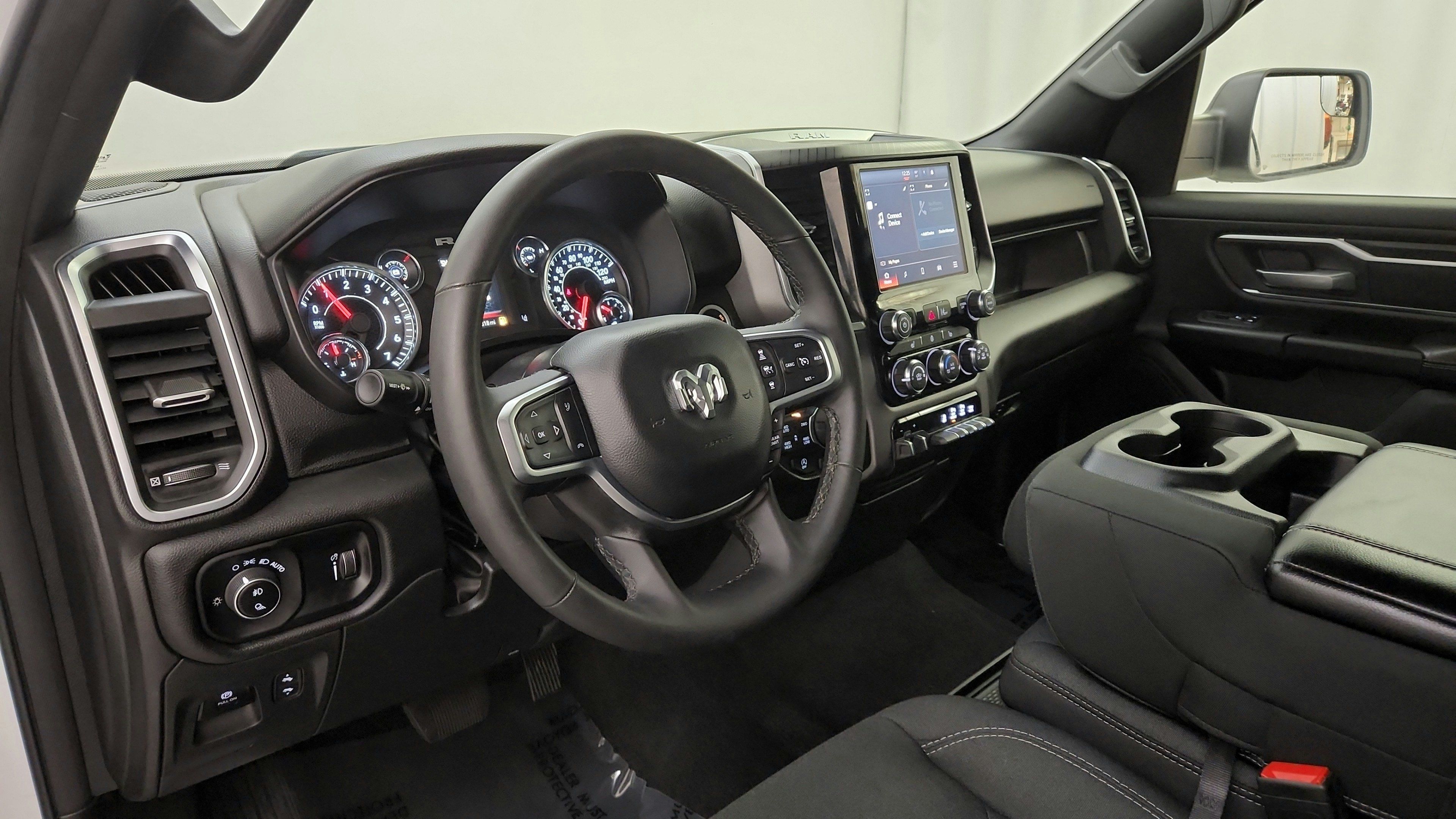 Used 2025 RAM 1500 Big Horn AWD/4WD image 16