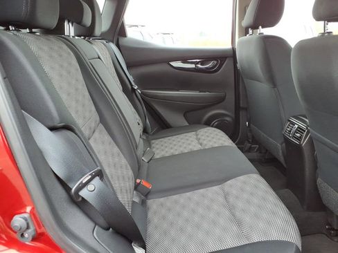 Used 2021 Nissan Rogue Sport SV AWD/4WD image 10
