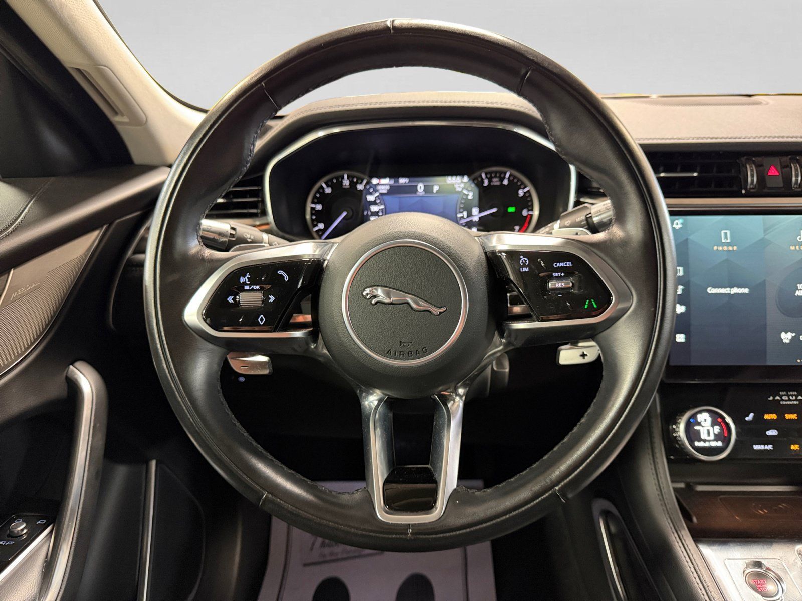 Used 2021 Jaguar F-PACE AWD/4WD image 18