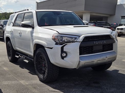 Used 2024 Toyota 4Runner TRD Off-Road Premium w/ Moonroof Package AWD/4WD image 3