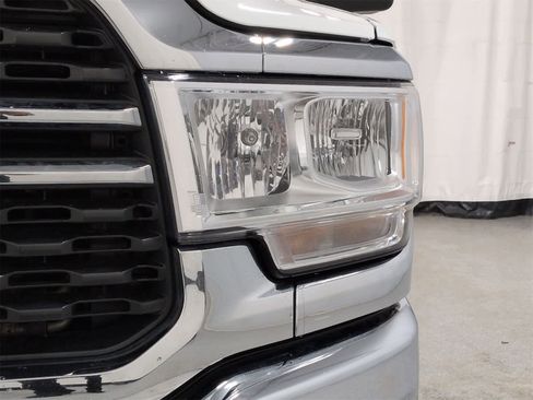 Certified 2022 RAM 2500 Big Horn w/ Level A Equipment Group image 11