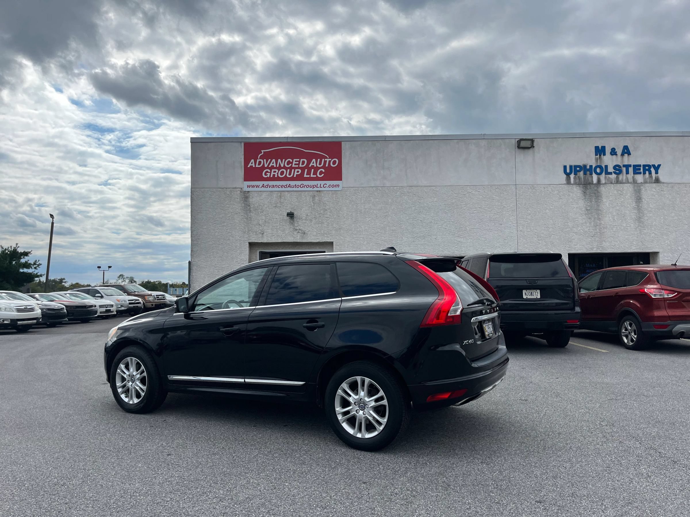 Used 2015 Volvo XC60 T5 AWD/4WD image 4